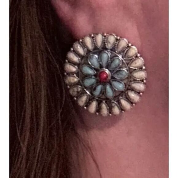 Round Turquoise Contrast Color Stud Earrings - Picture 4 of 4